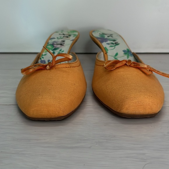 French Sole NY Orange kitten heel mules - Picture 2 of 6